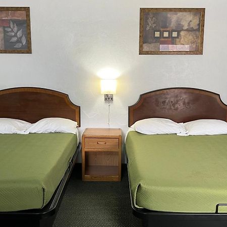 Relax Inn Altoona Εξωτερικό φωτογραφία